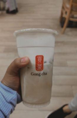 Caramel milk tea with cream foam