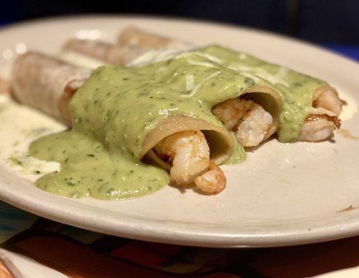 shrimp enchiladas with verde & cheese sauce :)..