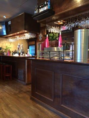 Bar/server area