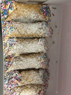 Sprinkle cannolis