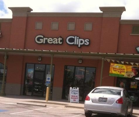 Great Clips from the parking lot