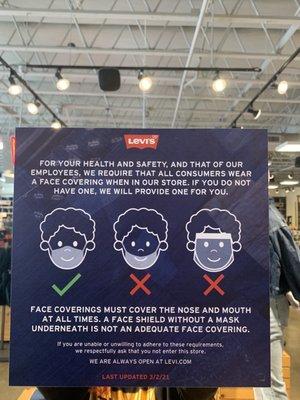 Mask Requirement in store posted on multiple mirrors