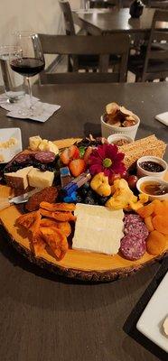 Combo charcuterie board with pretzels