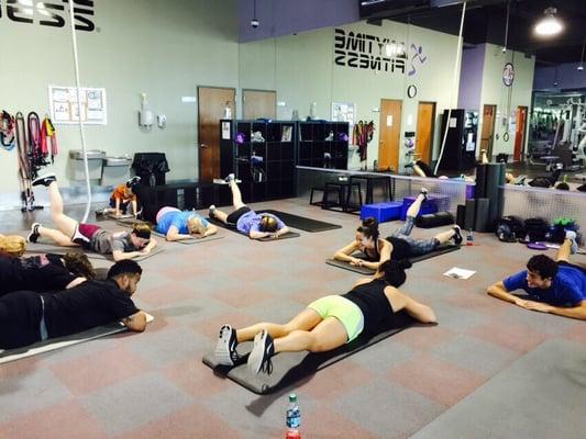 Group workout pic, tonight, abs!!