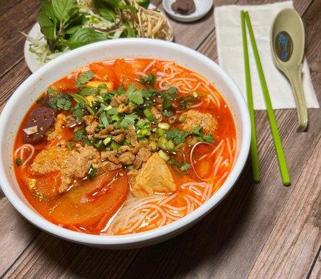 Bún riêu - vermicelli noodle soup