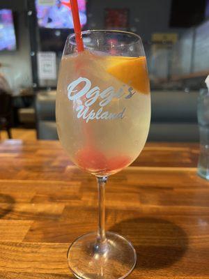 Peach sangria