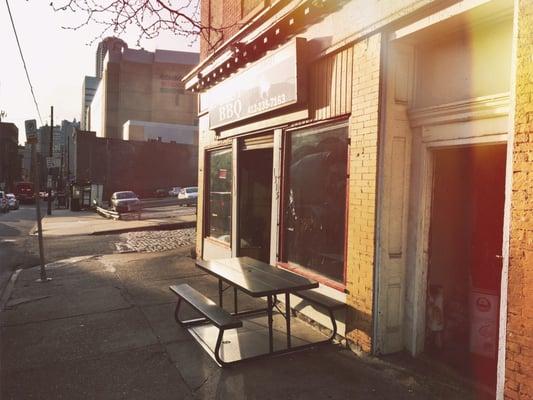 70 degrees in March. Nice to see they have outside seating!