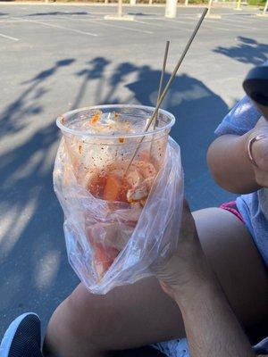 Eating fruta with my puta