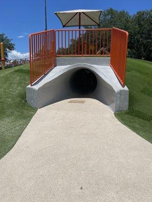 Tunnel with Climbing Ladder