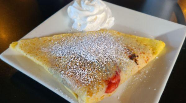 Crepe strawberry and raspberry