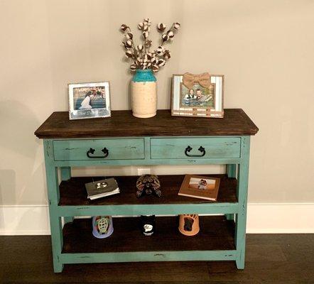 Entry way console