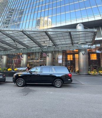 Hotels and airports limousine