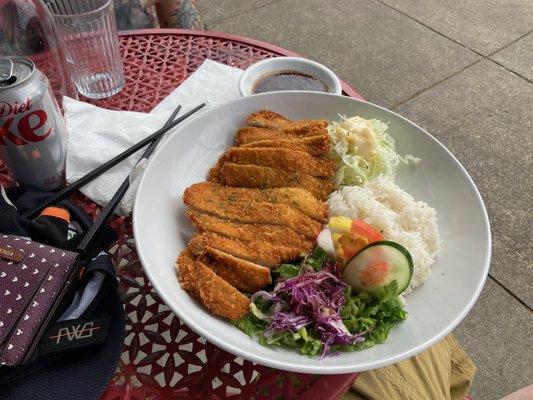 Tonkatsu (2 WHOLE CUTLETS!!!) and right on the Hawthorne sidewalk!