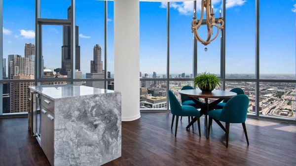 West Loop 2 Bedroom Penthouse