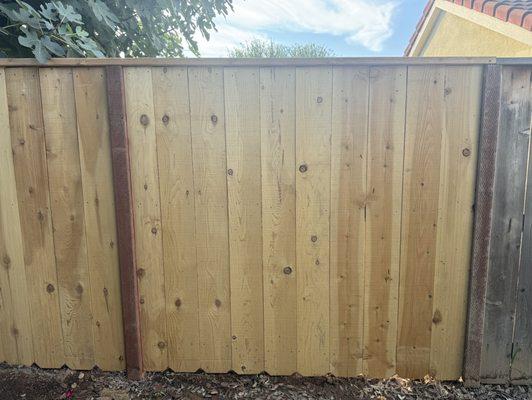 Replace the section that was falling over and leveled it out as the old fence was higher than the rest of the fence.