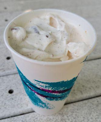 Peanut butter cup flurry