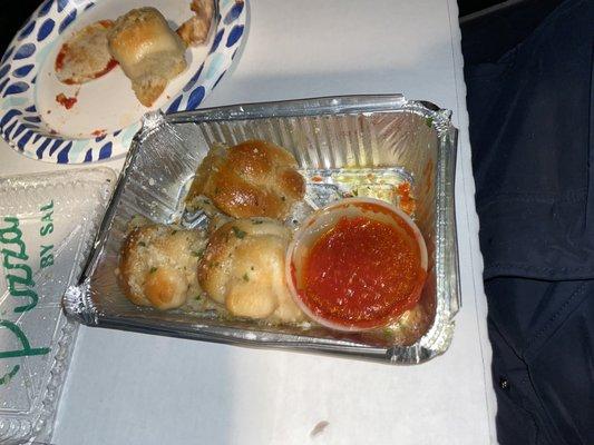 Garlic knots