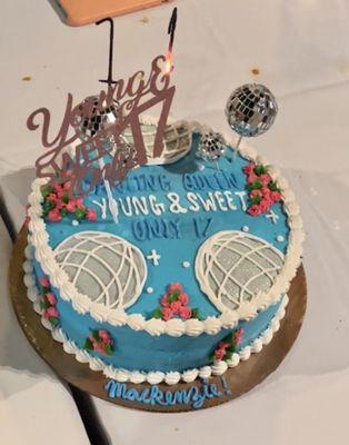 Picture of cake I received! It looked better than the picture I gave them! My daughter was so happy! It also tasted wonderful.