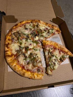 Deluxe Pizza