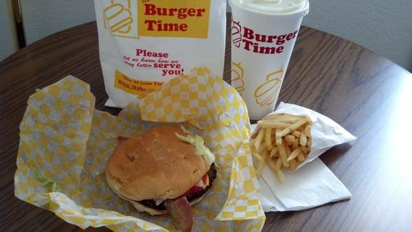 Bacon cheeseburger combo with fries and pop