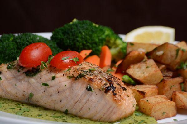 Salmone alla Griglia: Grilled Salmon, Salmoriglio Sauce