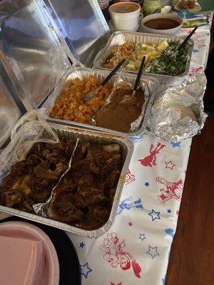 Family pack meal!!!!!! Beans rice carnitas Birria de res Birria de Chivo tortillas