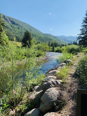 Love this nature trail behind the center