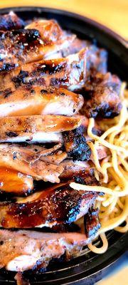 GRILLED CHICKEN, NOODLES & VEGGIES