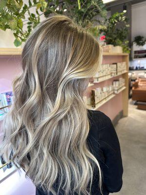 Blonde blended Highlights