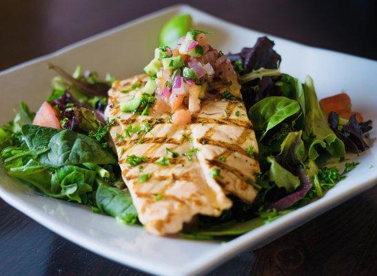 Grilled Salmon Salad