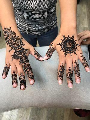 Henna design