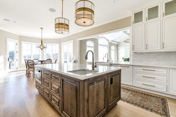 White Marble island and kitchen countertops.