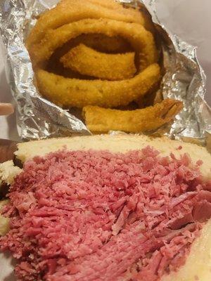 Lean corn beef onion roll with onion rings