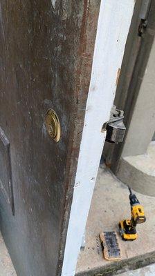 Commercial door lock replacement