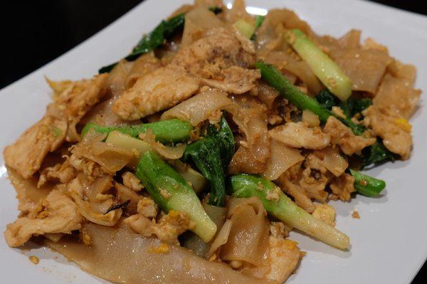 Pad See Ew with Chicken