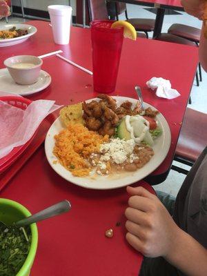 Breaded shrimp platter, comes with tortillas