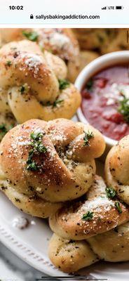 Garlic knots