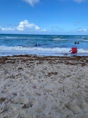 La playa está. Linda