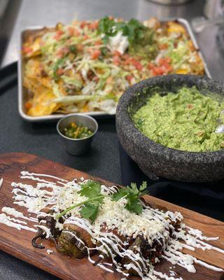 Appetizers: Jalapeno Poppers, Guacamole, Nachos