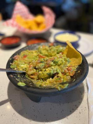 Guacamole casero - the best guacamole ever!