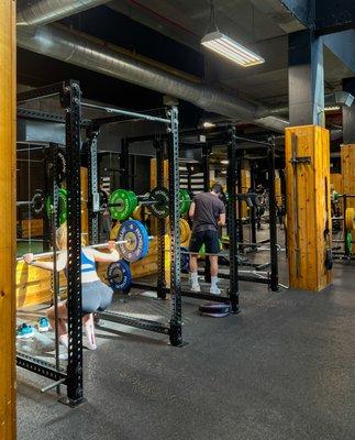 9 Squat racks