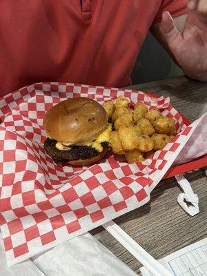 Pimento cheese burger with tots