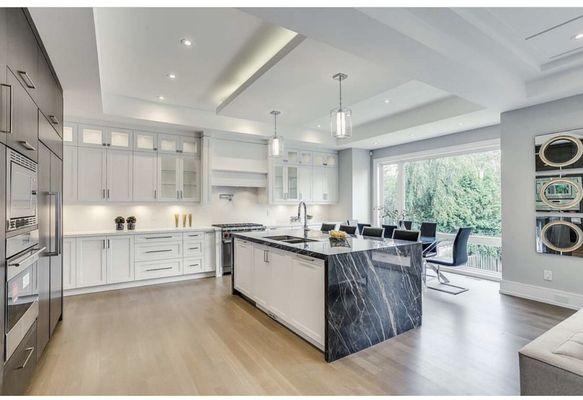 Modern and Functional Kitchen