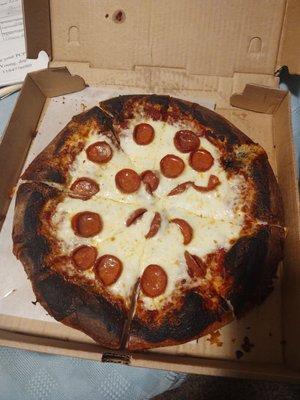 This is a burnt pizza I got on Monday night from the petrillo's in North Providence e crust was burnt