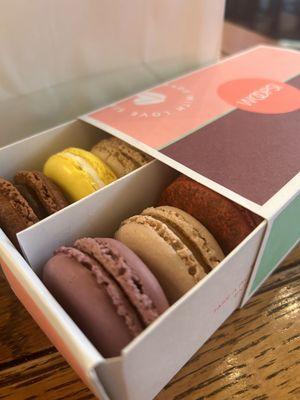 Box of 12 Macarons