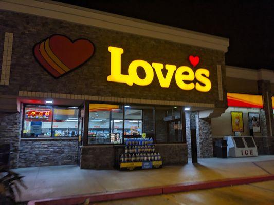 Love's Travel Stop, Williams