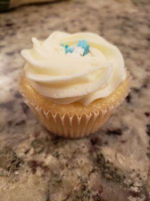 Almond cupcake