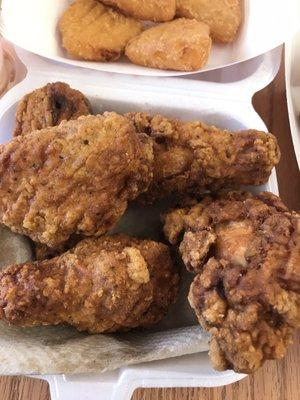 Hot wings. Fried Mac n cheese