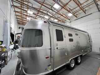 25 foot Airstream with ceramic coating