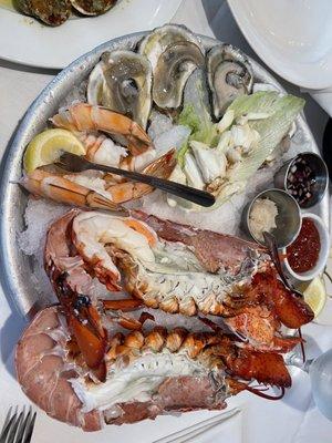 Small seafood platter